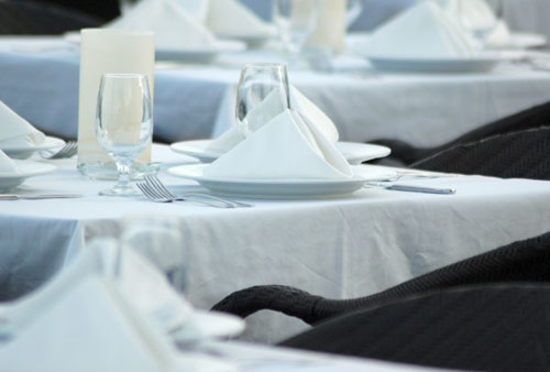 Maximize Your Efficiency with Our Pick-Up Laundry Services